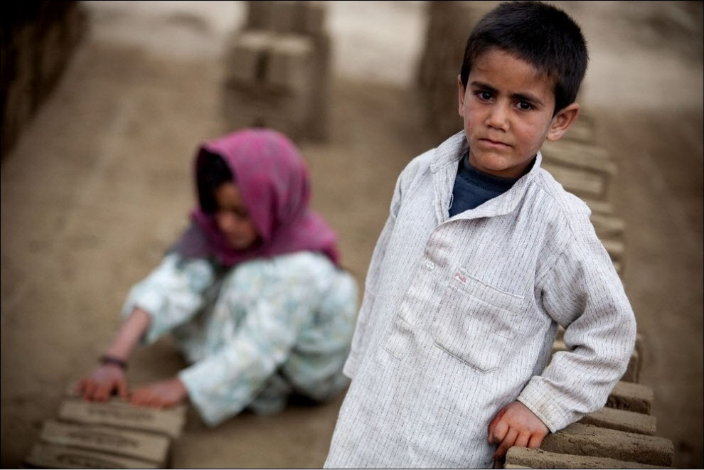 Фотография: Детский труд на кирпичном заводе в Кабуле №19 - BigPicture.ru