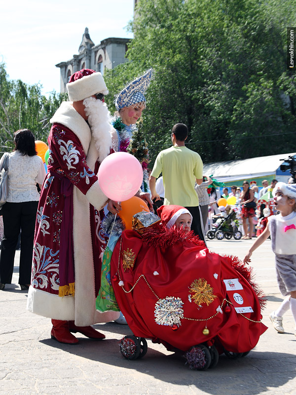 Фотография: Парад детских колясок 2010 №23 - BigPicture.ru