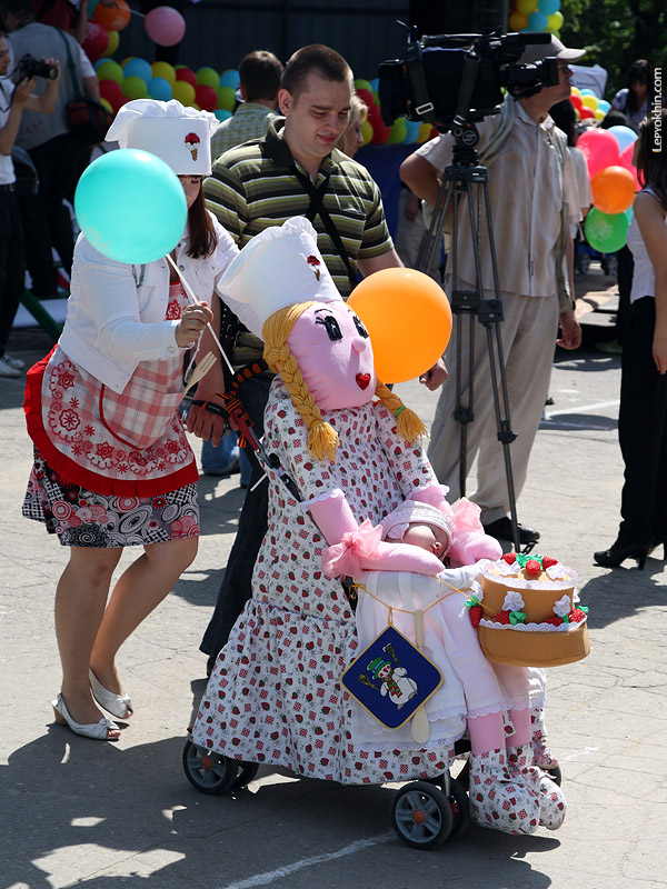 Фотография: Парад детских колясок 2010 №19 - BigPicture.ru