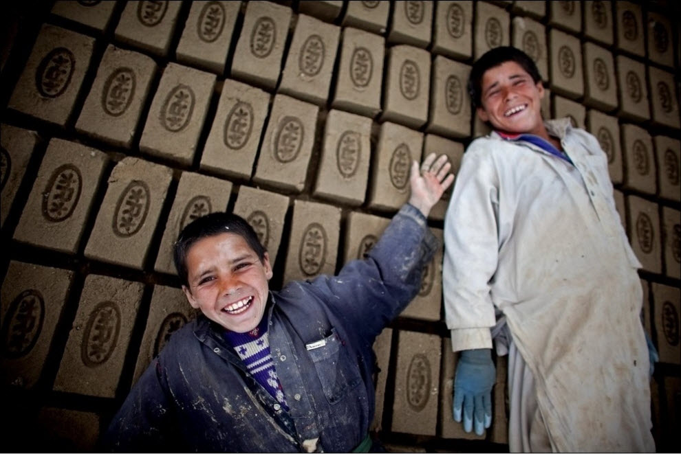 Фотография: Детский труд на кирпичном заводе в Кабуле №24 - BigPicture.ru