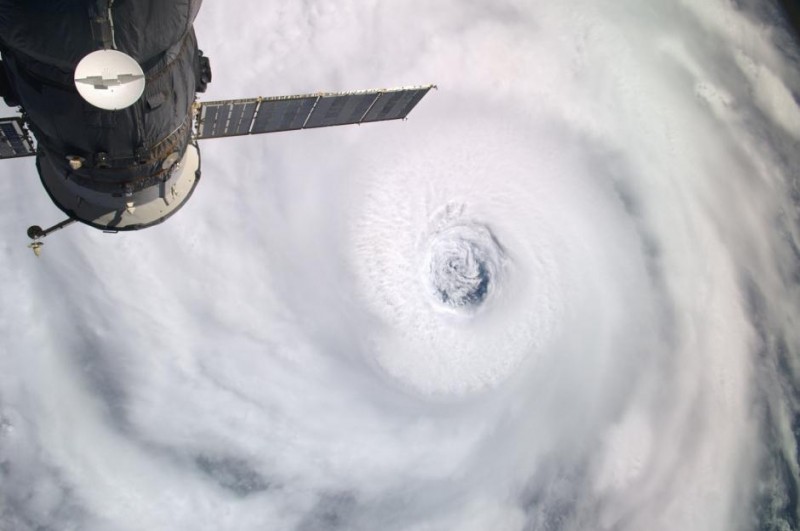 Фотография: Ураган Игорь на Бермудах №1 - BigPicture.ru