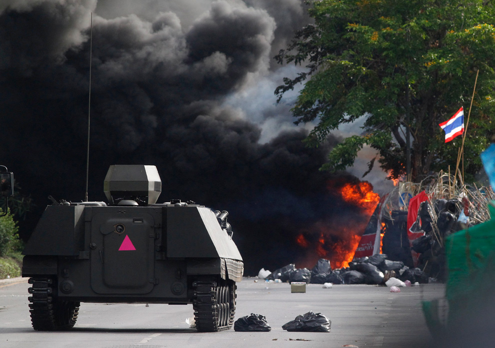 Фотография: Кровавые столкновения в Тайланде (Часть 2) №7 - BigPicture.ru