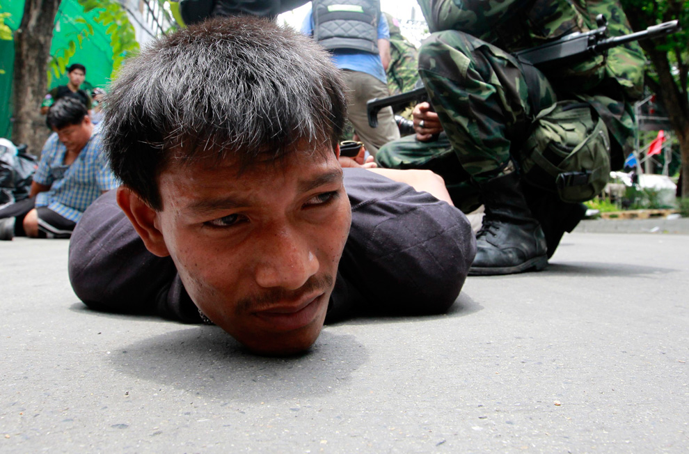 Фотография: Кровавые столкновения в Тайланде (Часть 2) №16 - BigPicture.ru