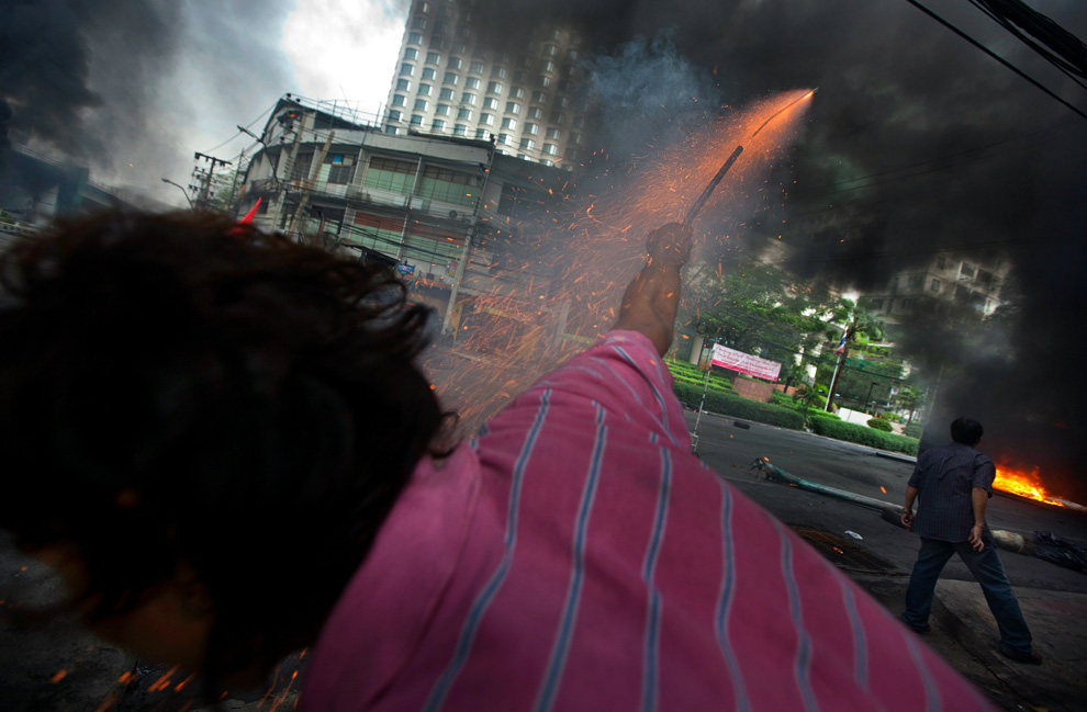 Фотография: Кровавые столкновения в Тайланде (Часть 1) №24 - BigPicture.ru