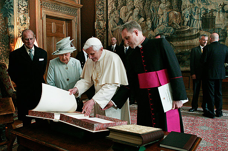 Фотография: Визит Папы Бенедикта XVI в Британию №12 - BigPicture.ru