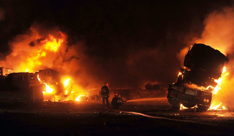 Фотография: Нападение на конвой НАТО под Исламабадом №10 - BigPicture.ru