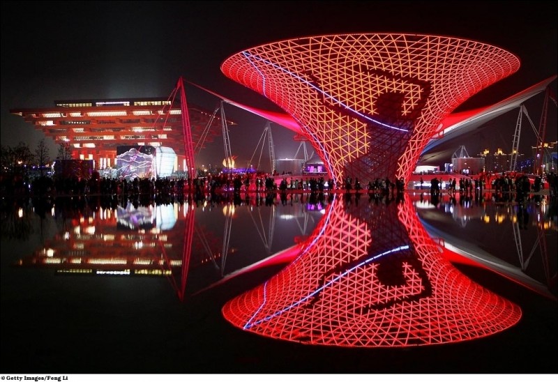 Фотография: 8 миллионов посетителей за месяц - Шанхайская Всемирная выставка №1 - BigPicture.ru