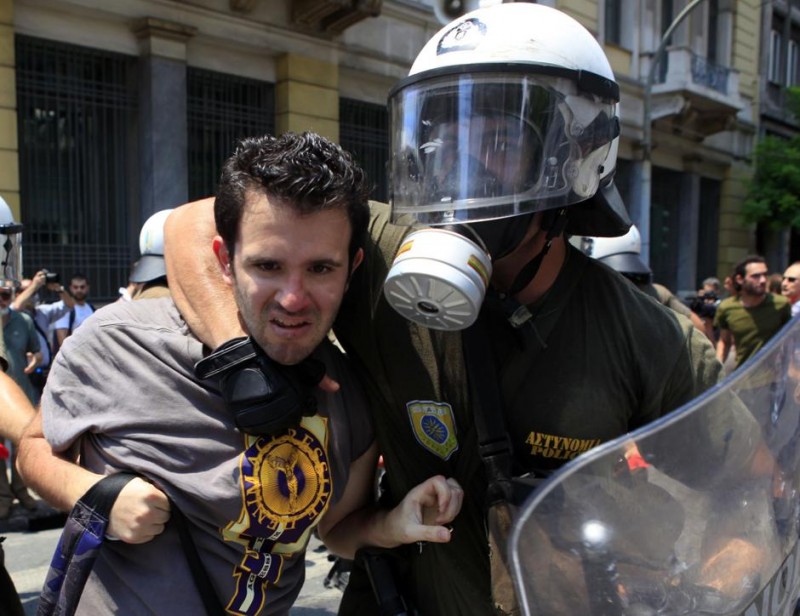 Фотография: В Греции снова массовые беспорядки №1 - BigPicture.ru