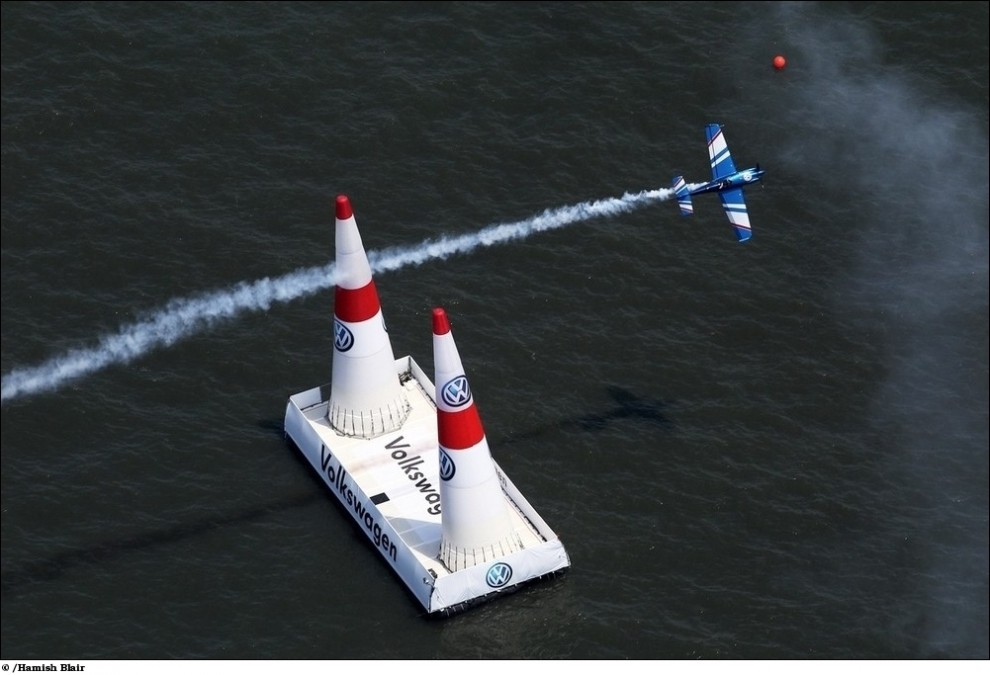 Фотография: Авиагонка “Red Bull Air Race” в Нью-Йорке №16 - BigPicture.ru