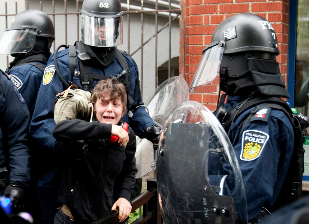 Фотография: Беспорядки во время саммита G20 в Торонто №33 - BigPicture.ru