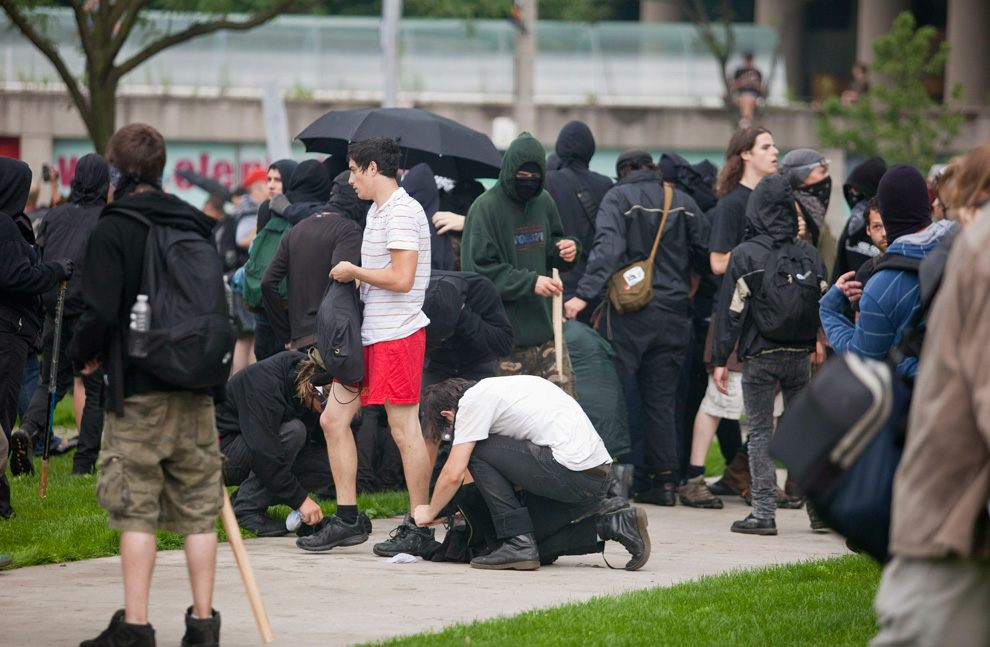 Фотография: Беспорядки во время саммита G20 в Торонто №34 - BigPicture.ru