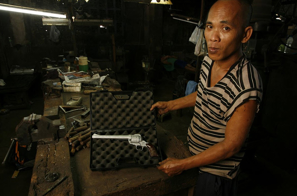 Фотография: Кустарное производство оружия на Филиппинах №17 - BigPicture.ru