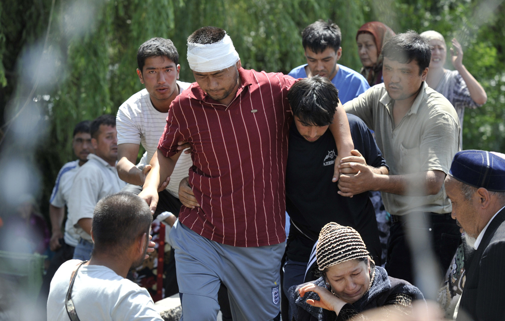 Фотография: Кровавые беспорядки в кыргызском Оше (Часть 3) №24 - BigPicture.ru