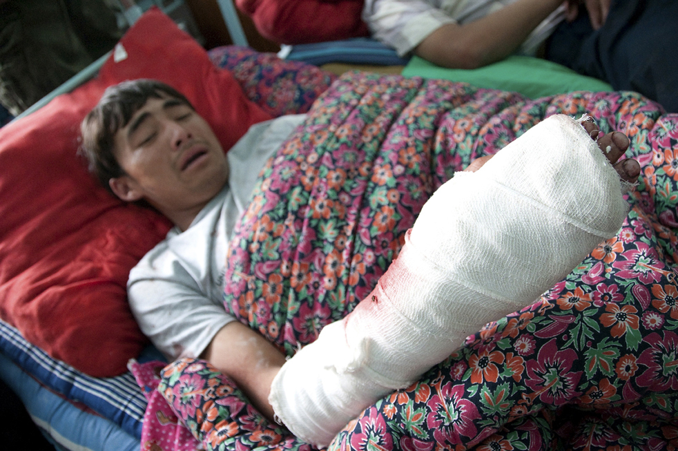 Фотография: Кровавые беспорядки в кыргызском Оше (Часть 3) №12 - BigPicture.ru