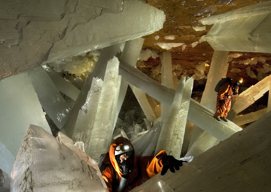 Фотография: Пещера гигантских кристаллов №12 - BigPicture.ru