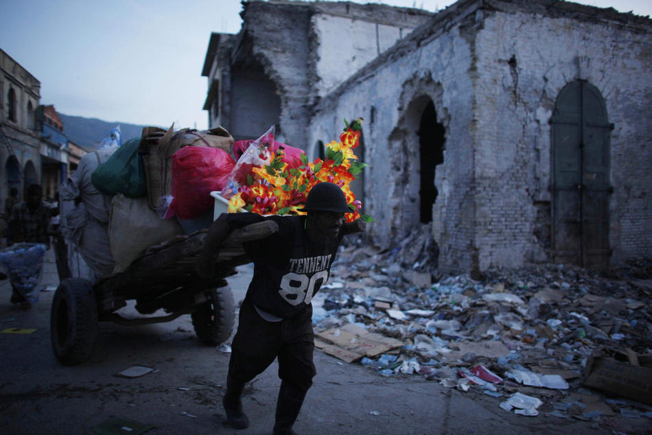 Фотография: Гаити через полгода после землетрясения №15 - BigPicture.ru