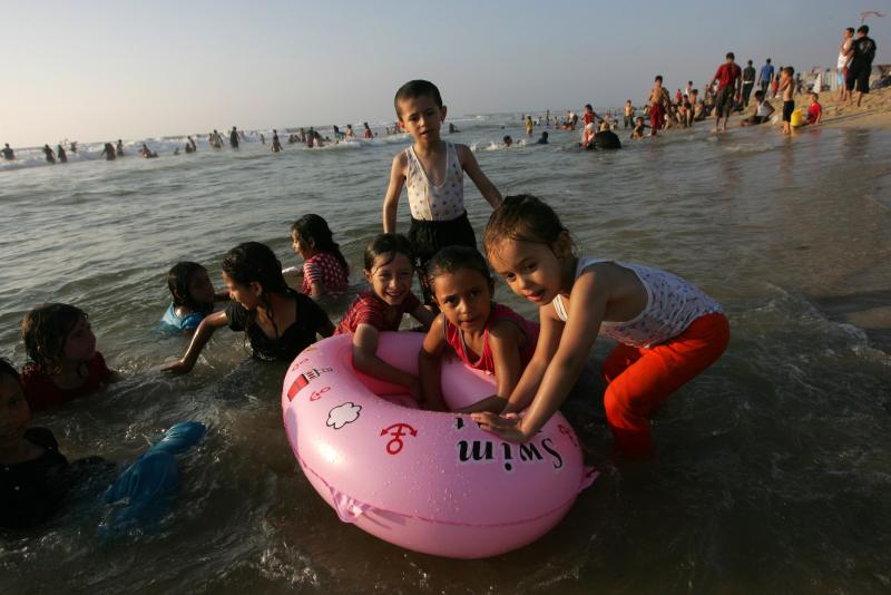 Фотография: Палестинцы на пляже в Секторе Газа №9 - BigPicture.ru