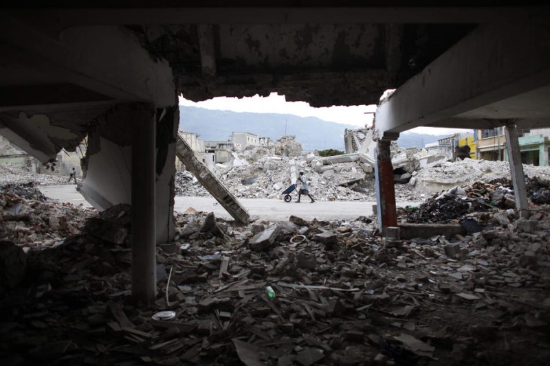 Фотография: Гаити через полгода после землетрясения №1 - BigPicture.ru