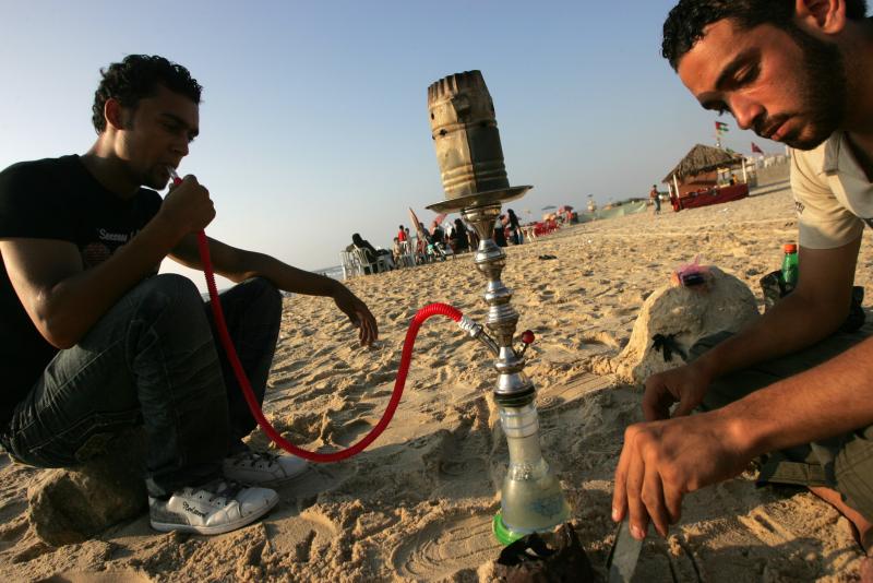 Фотография: Палестинцы на пляже в Секторе Газа №4 - BigPicture.ru
