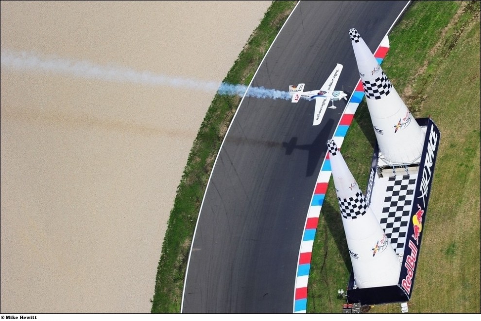 Фотография: Финал мировых авиагонок Red Bull Air Race №14 - BigPicture.ru