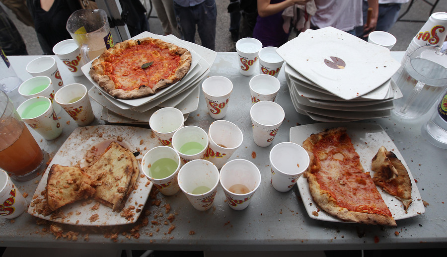 Фотография: Конкурс на скоростное поедание пиццы №15 - BigPicture.ru