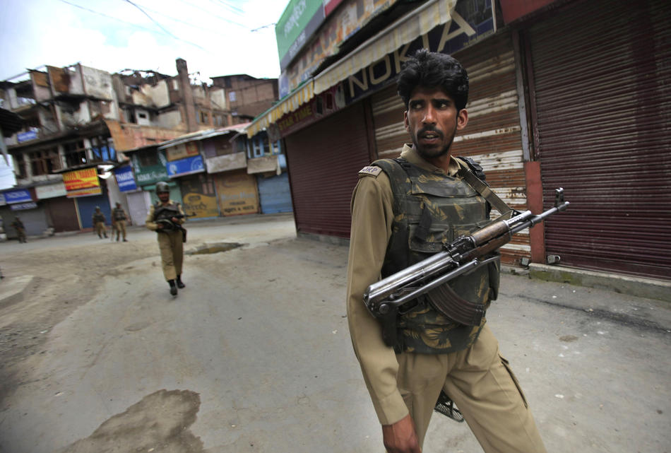 Фотография: Беспорядки в Кашмире №23 - BigPicture.ru
