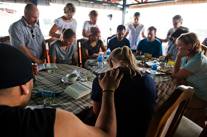 Фотография: Миссионеры из США в бордельном районе Камбоджи №4 - BigPicture.ru