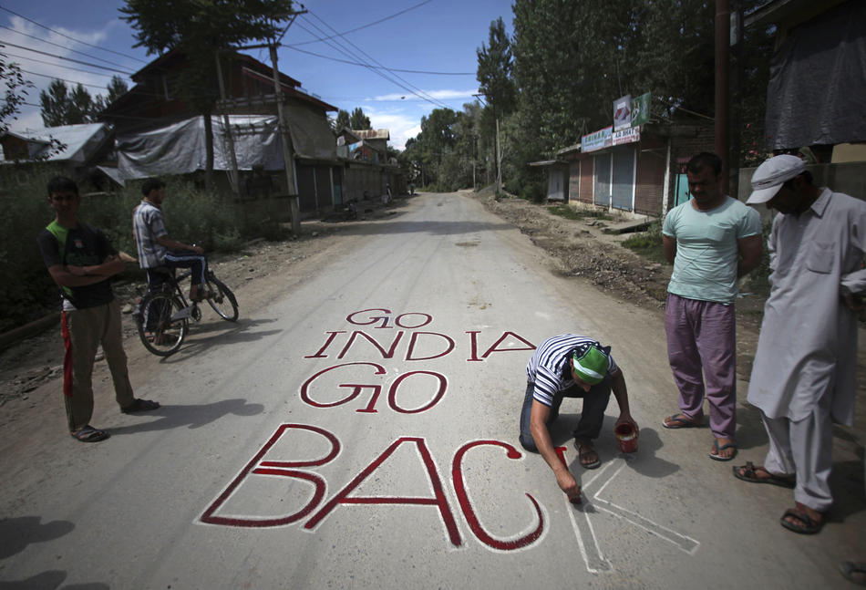 Фотография: Беспорядки в Кашмире №10 - BigPicture.ru