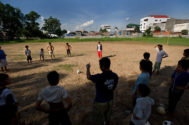 Фотография: Миссионеры из США в бордельном районе Камбоджи №18 - BigPicture.ru