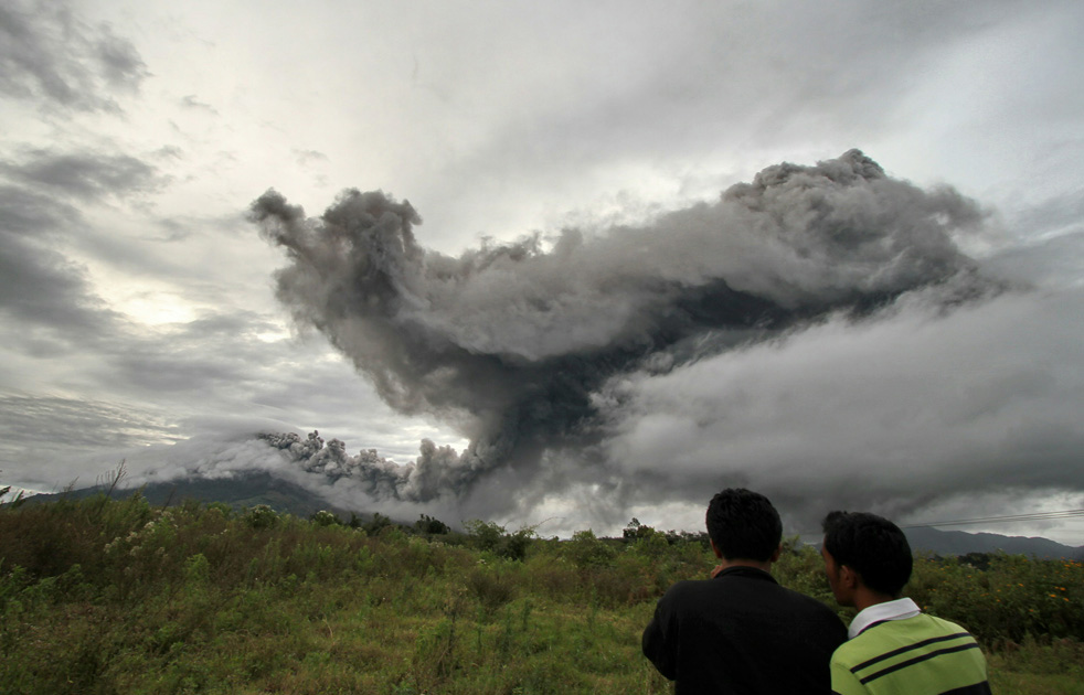 Фотография: Извержение вулкана Синабунг (Часть 2) №6 - BigPicture.ru