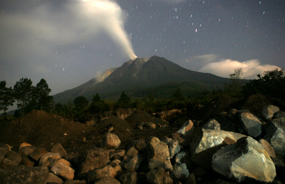 Фотография: Извержение вулкана Синабунг (Часть 2) №26 - BigPicture.ru