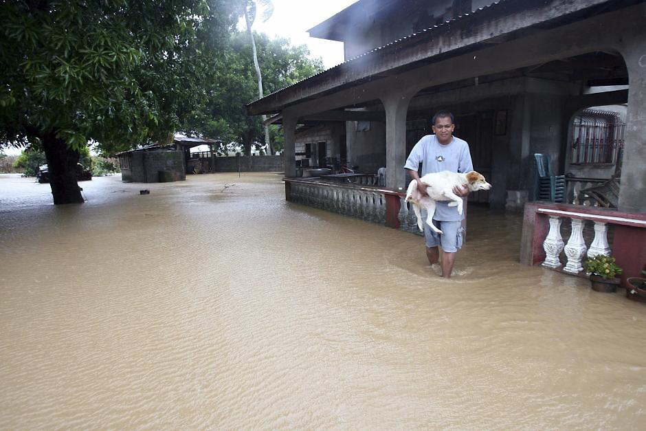 Фотография: На Филиппины обрушился супертайфун Меги №9 - BigPicture.ru