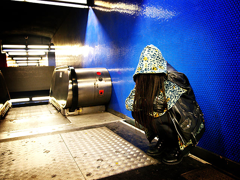 Фотография: Хиджабизация парижского метро №2 - BigPicture.ru