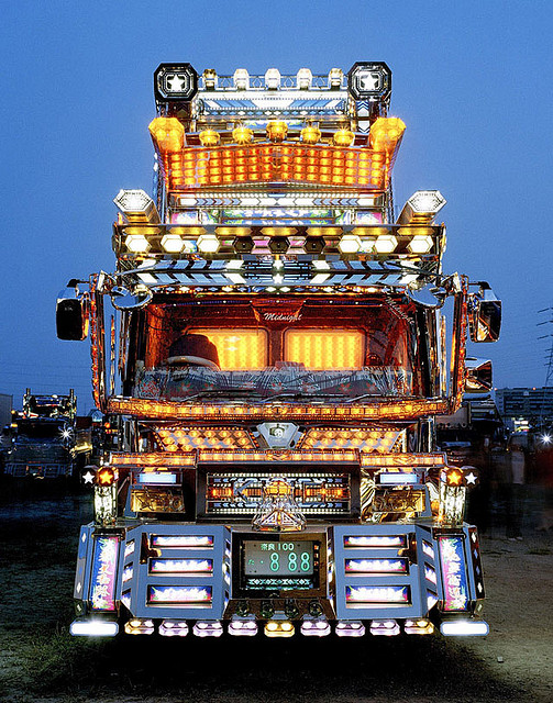 Фотография: Тюнинг по-японски: грузовики Декотора №6 - BigPicture.ru