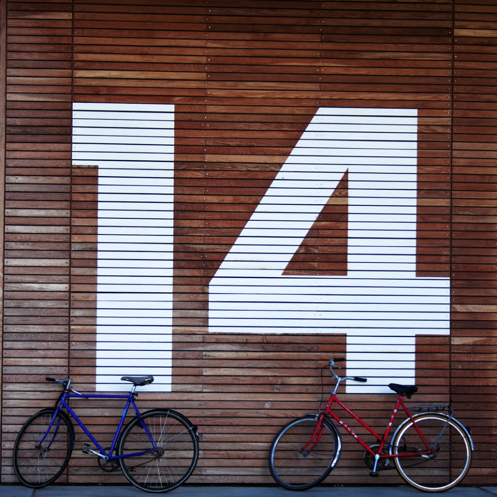 Фотография: Велосипед у стены №7 - BigPicture.ru