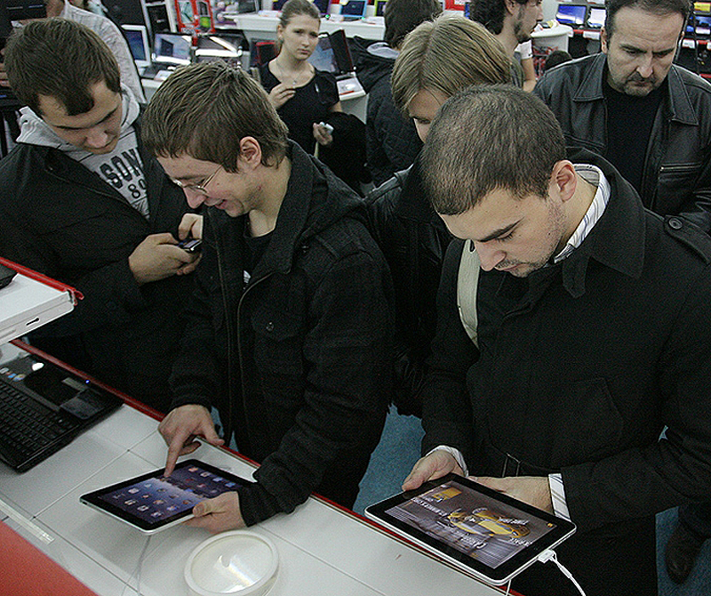Фотография: Стартовали официальные продажи iPad в России №11 - BigPicture.ru