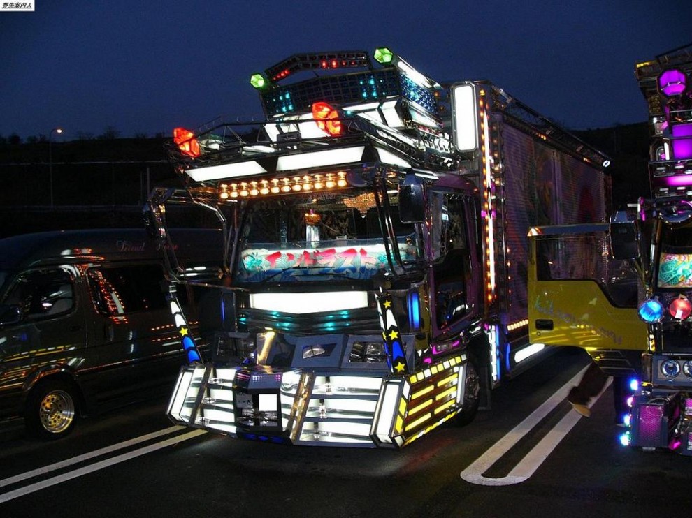Фотография: Тюнинг по-японски: грузовики Декотора №12 - BigPicture.ru