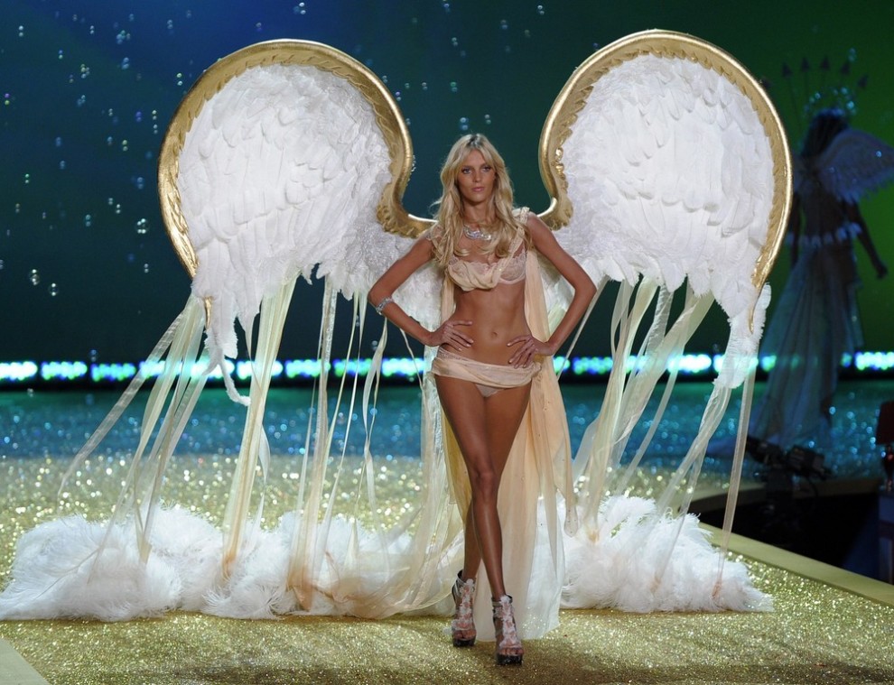 Фотография: Очередное грандиозное шоу от Victoria's Secret №16 - BigPicture.ru