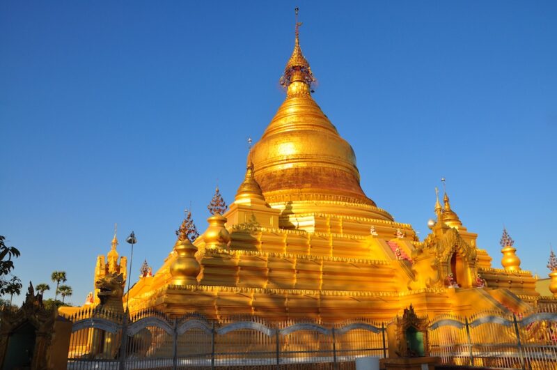 Kuthodaw paya pagoda
