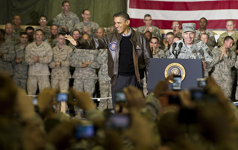 Фотография: Необъявленный визит Обамы в Афганистан №2 - BigPicture.ru