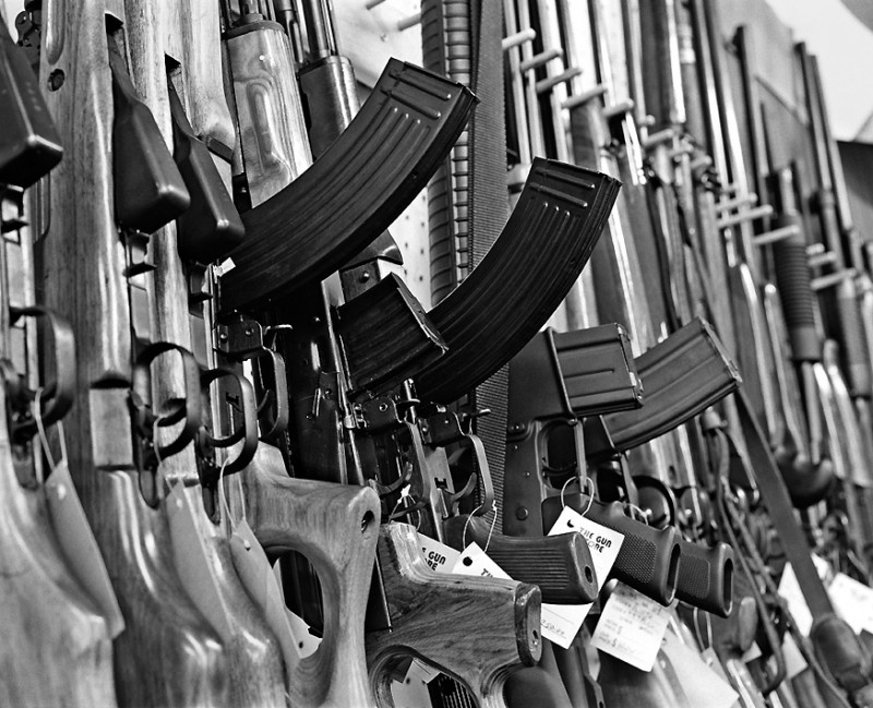 Фотография: Нужно ли огнестрельное оружие обычным гражданам? №1 - BigPicture.ru