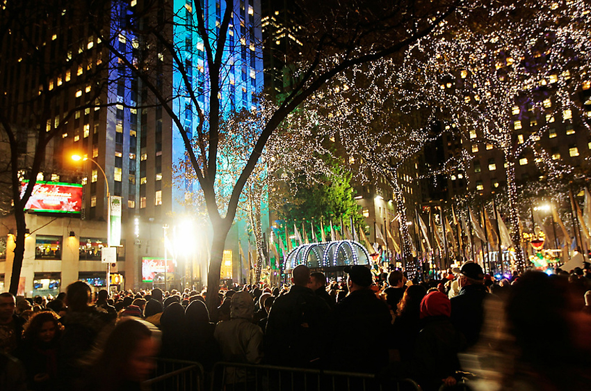 Фотография: Церемония зажжения рождественской елки на Рокфеллер-плаза №3 - BigPicture.ru