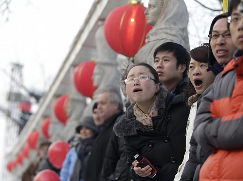 Фотография: Китайцы празднуют новый год в Бухаресте №8 - BigPicture.ru