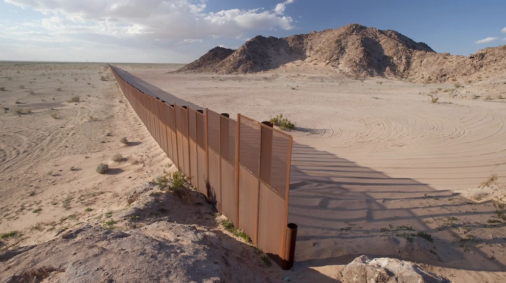 Фотография: Пограничная стена между США и Мексикой №30 - BigPicture.ru