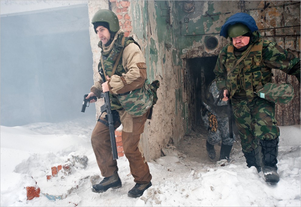Фотография: Учения милицейского спецназа в Кургане №66 - BigPicture.ru
