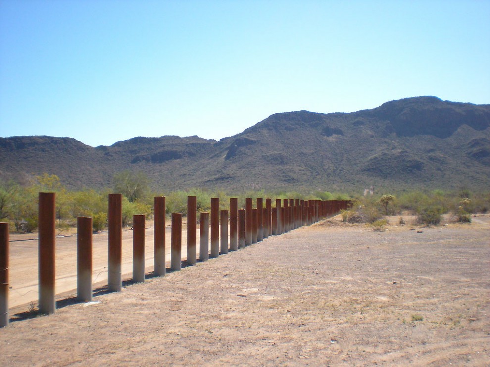 Фотография: Пограничная стена между США и Мексикой №3 - BigPicture.ru