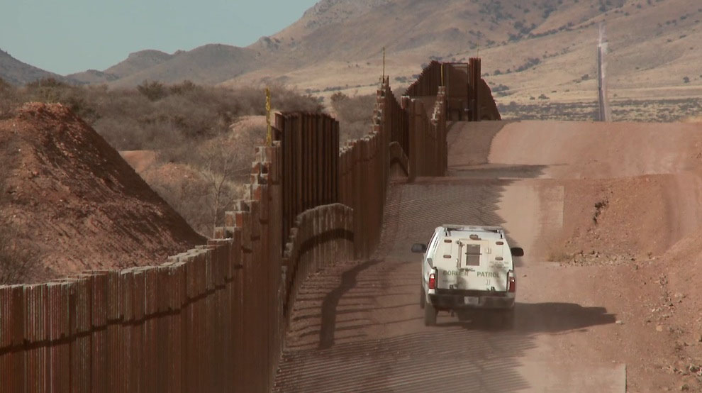Фотография: Пограничная стена между США и Мексикой №33 - BigPicture.ru