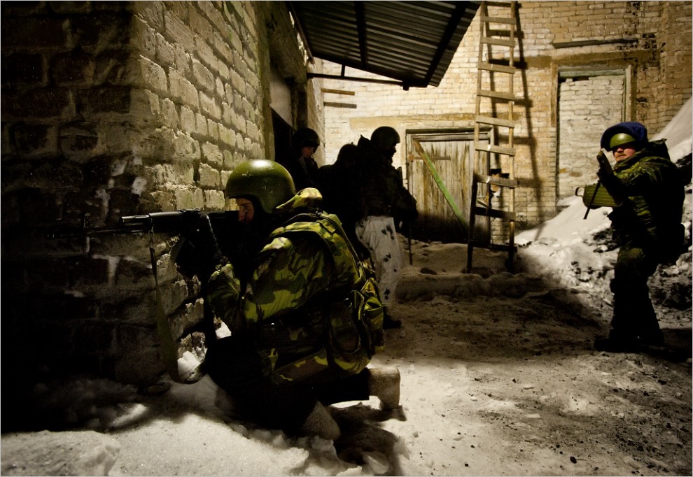 Фотография: Учения милицейского спецназа в Кургане №10 - BigPicture.ru