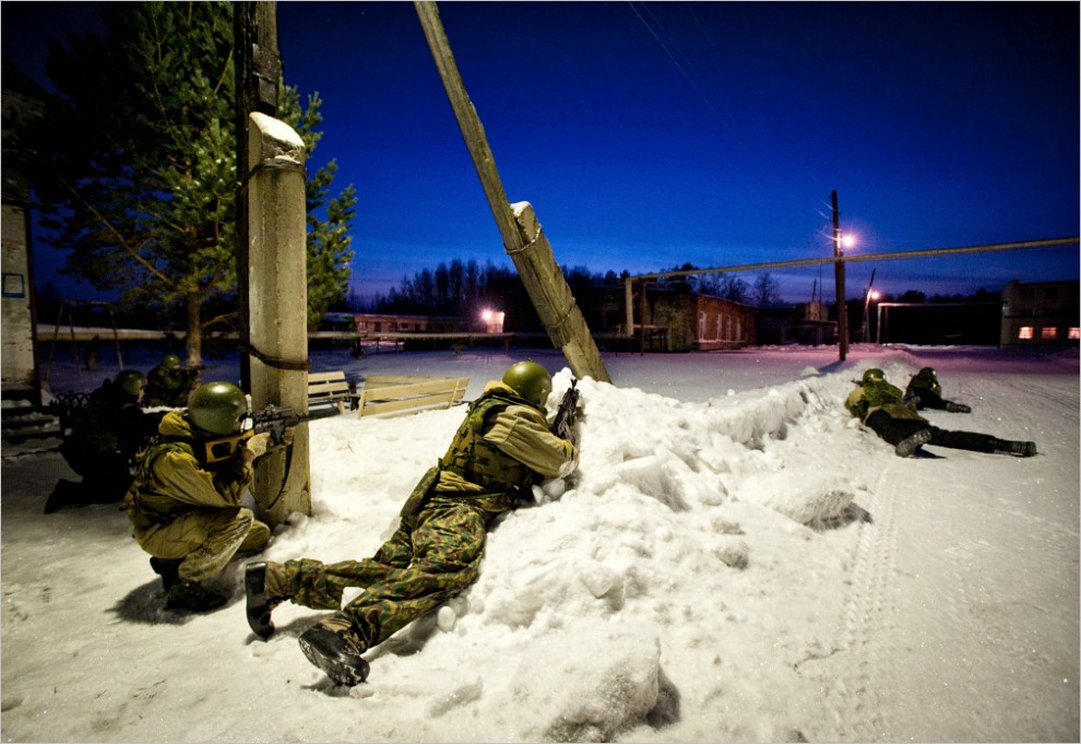 Фотография: Учения милицейского спецназа в Кургане №8 - BigPicture.ru