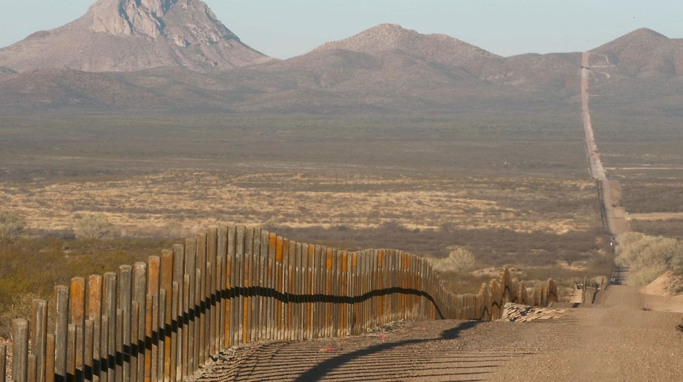 Фотография: Пограничная стена между США и Мексикой №31 - BigPicture.ru